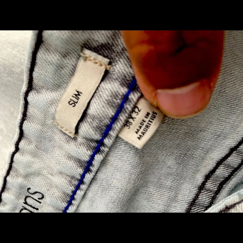 Calvin Klein button fly jeans 38 x 32 NEW - Picture 2 of 4